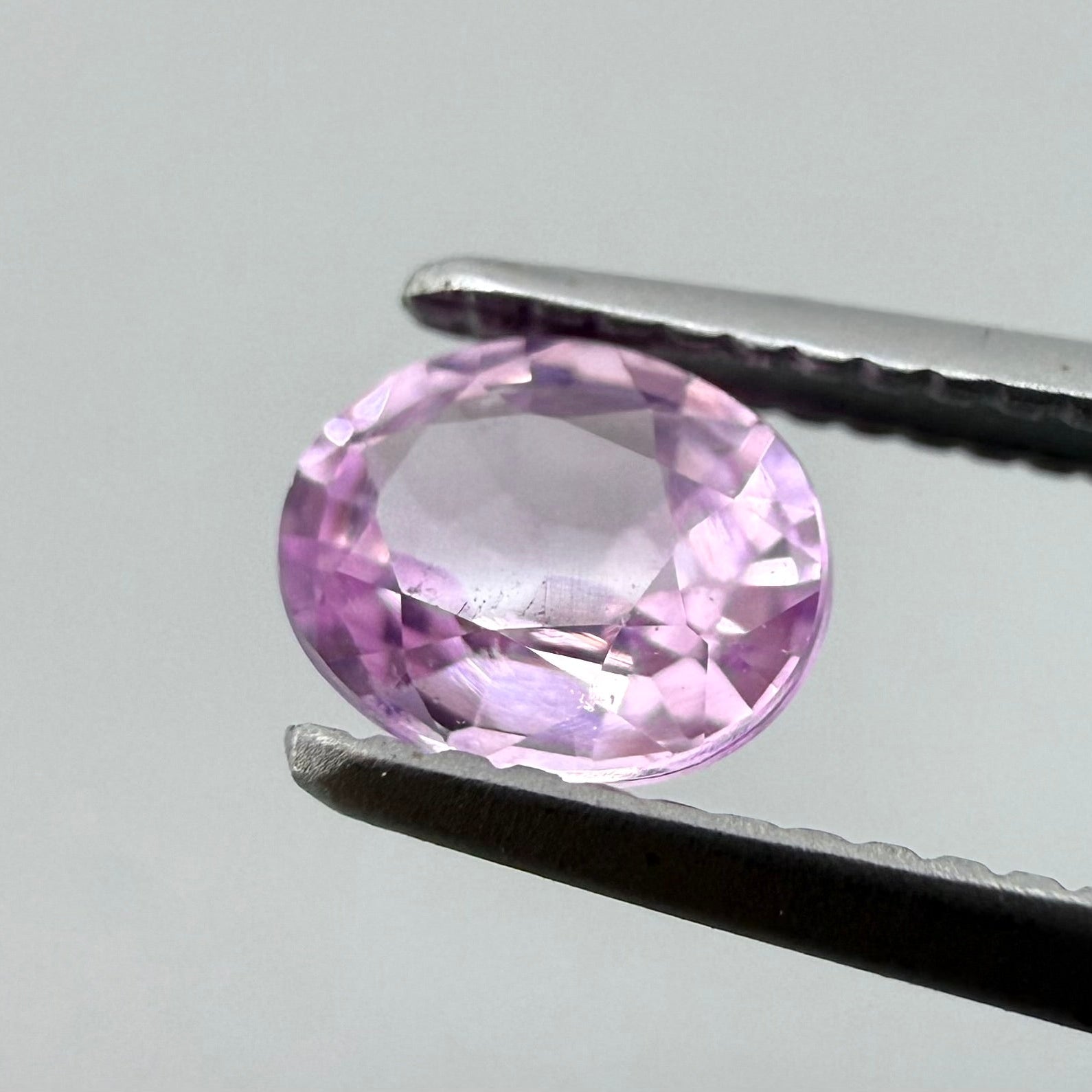 Loose Pink Sapphire gemstone oval cut