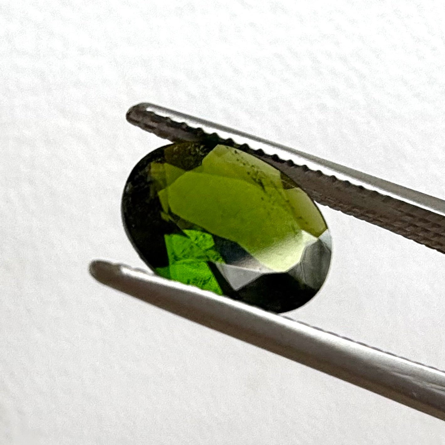 Moss Green Diopside Oval 1.02 Ct