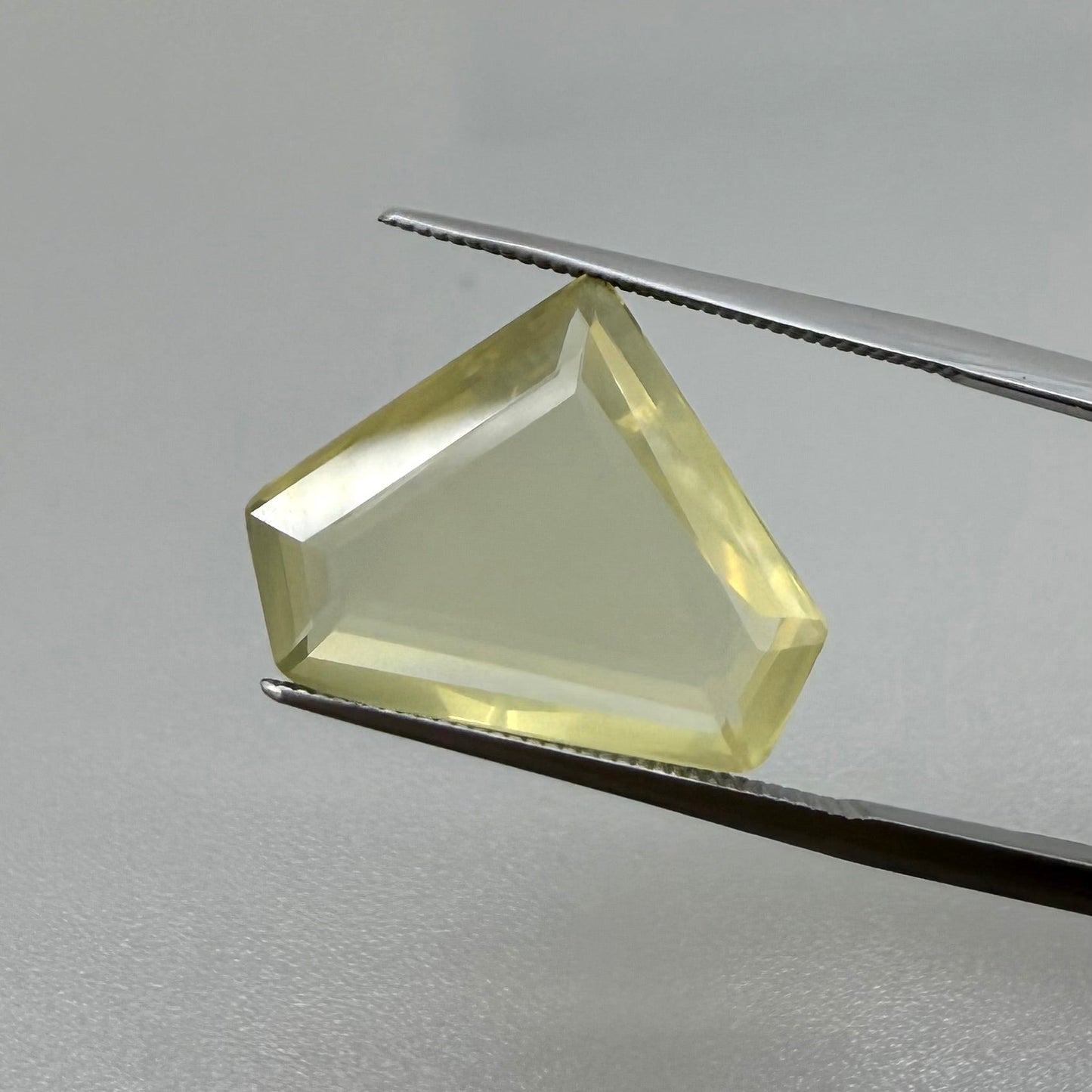 Lemon Quartz Fancy 10.35 Ct
