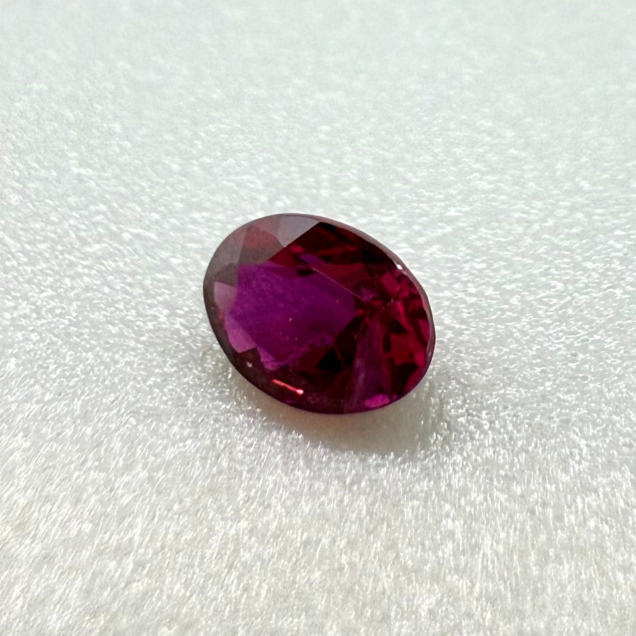 Pink-Red Ruby Oval 0.4 Ct