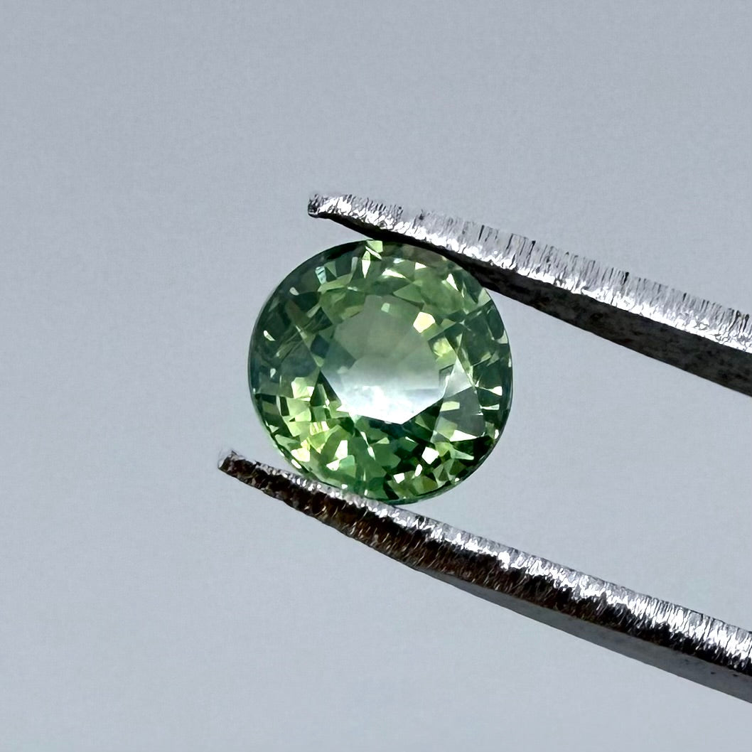 Green Sapphire Round 0.79 Ct