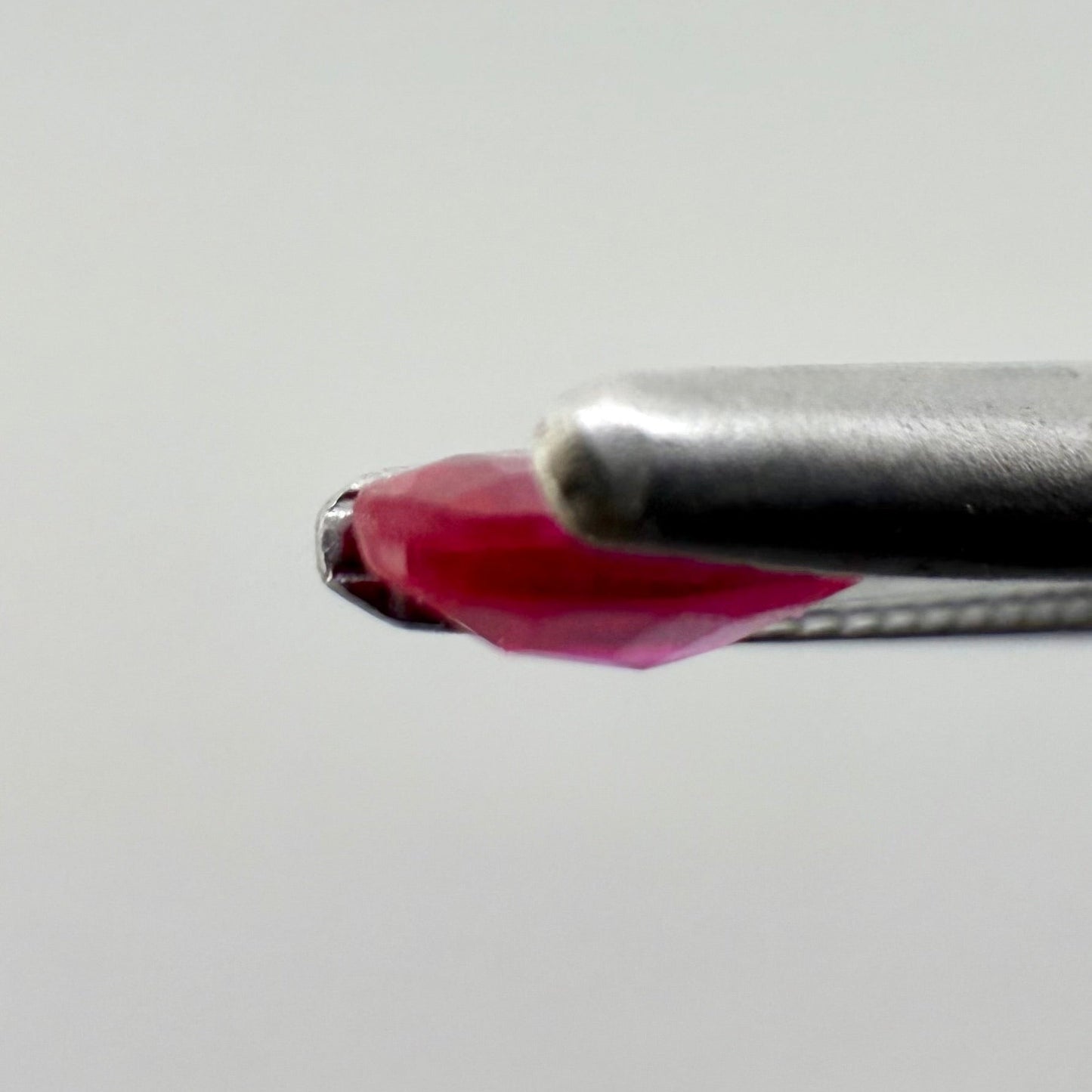 Pink-Red Ruby Oval 0.31 Ct