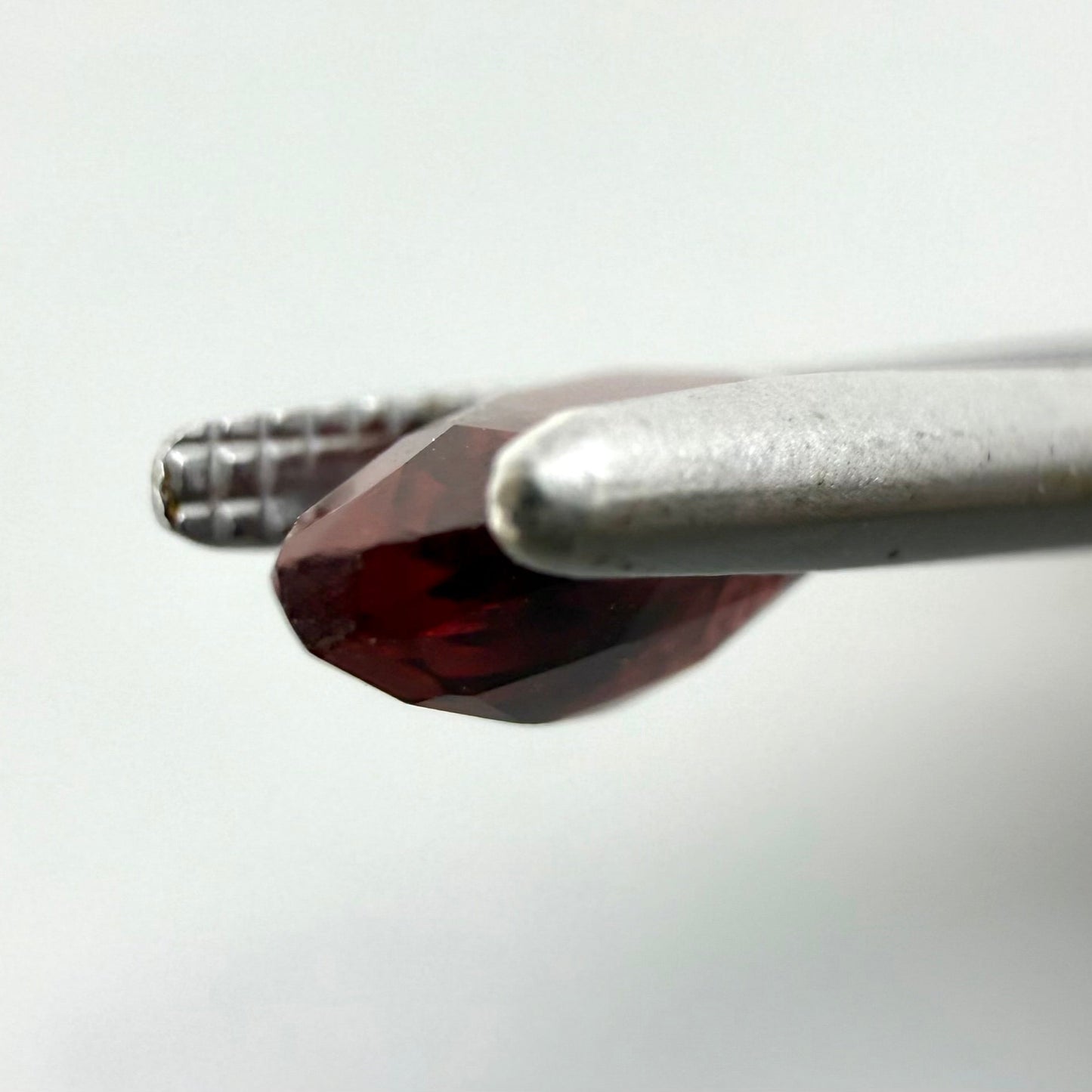 Red Rhodolite Pear 1.1 Ct