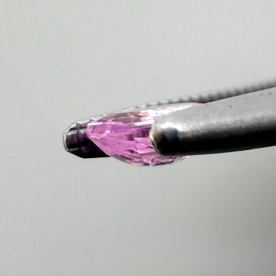 Pink Sapphire Oval 0.36 Ct