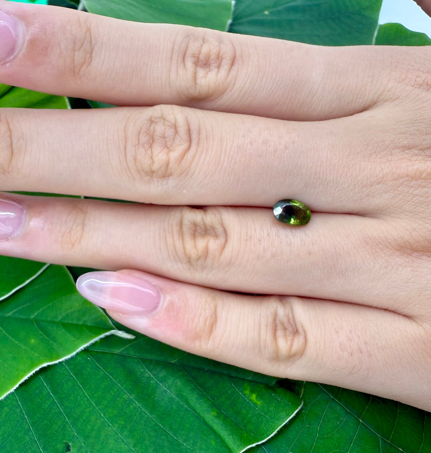 Bi-Color (Green Yellow) Sapphire Oval 0.85 Ct