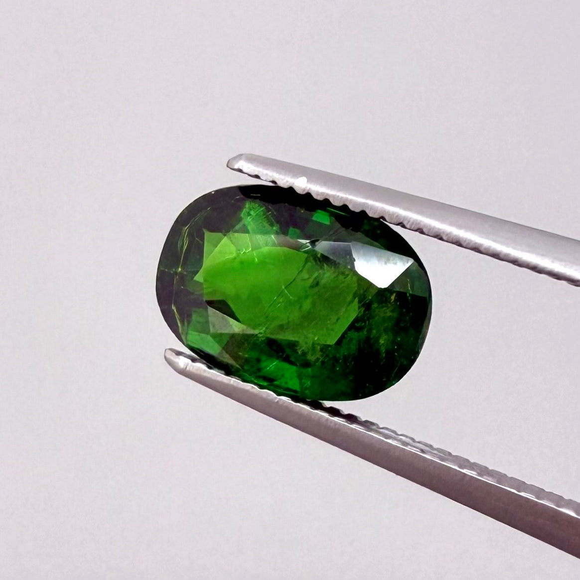 Tsavorite Oval 2 Ct