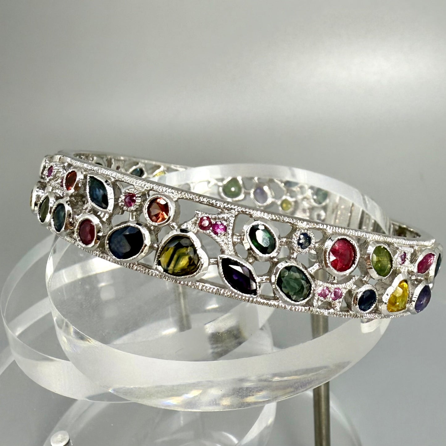 White gold plated silver bangle with Sapphire multicolor