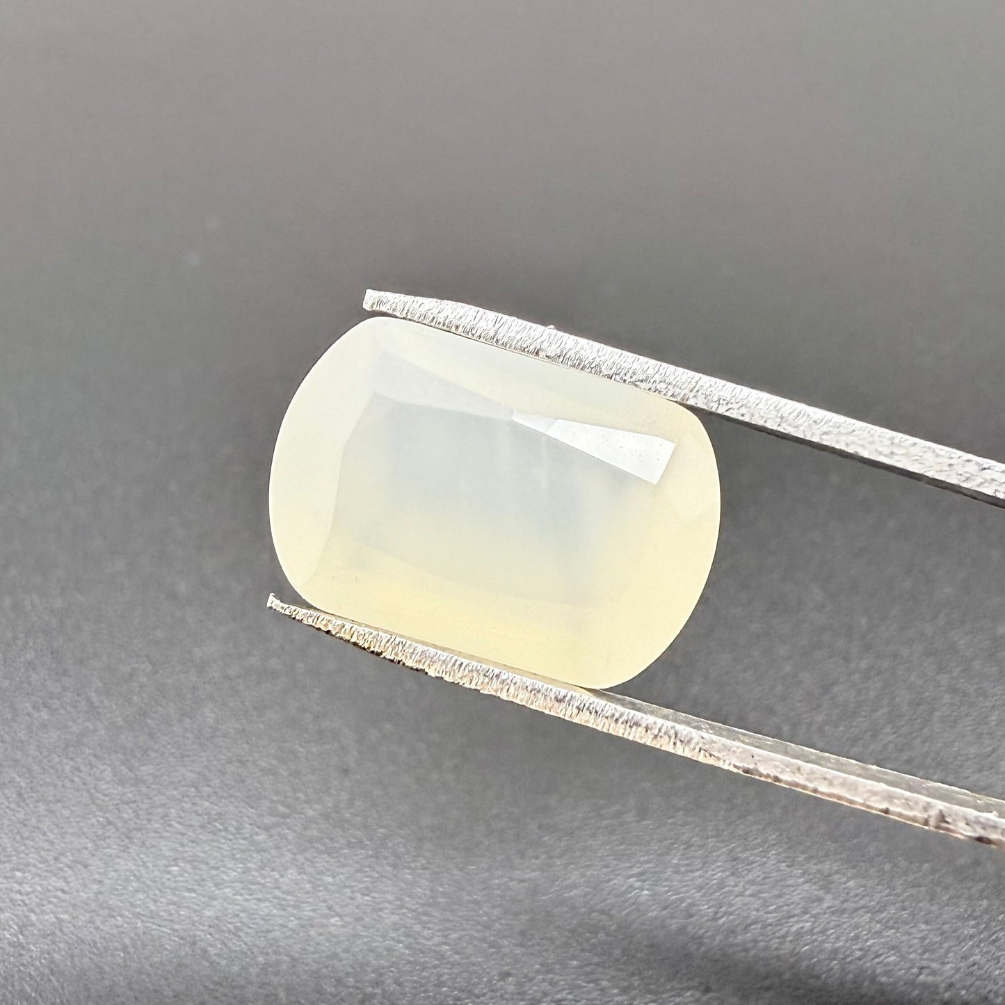 Moonstone Radiant 4.39 Ct