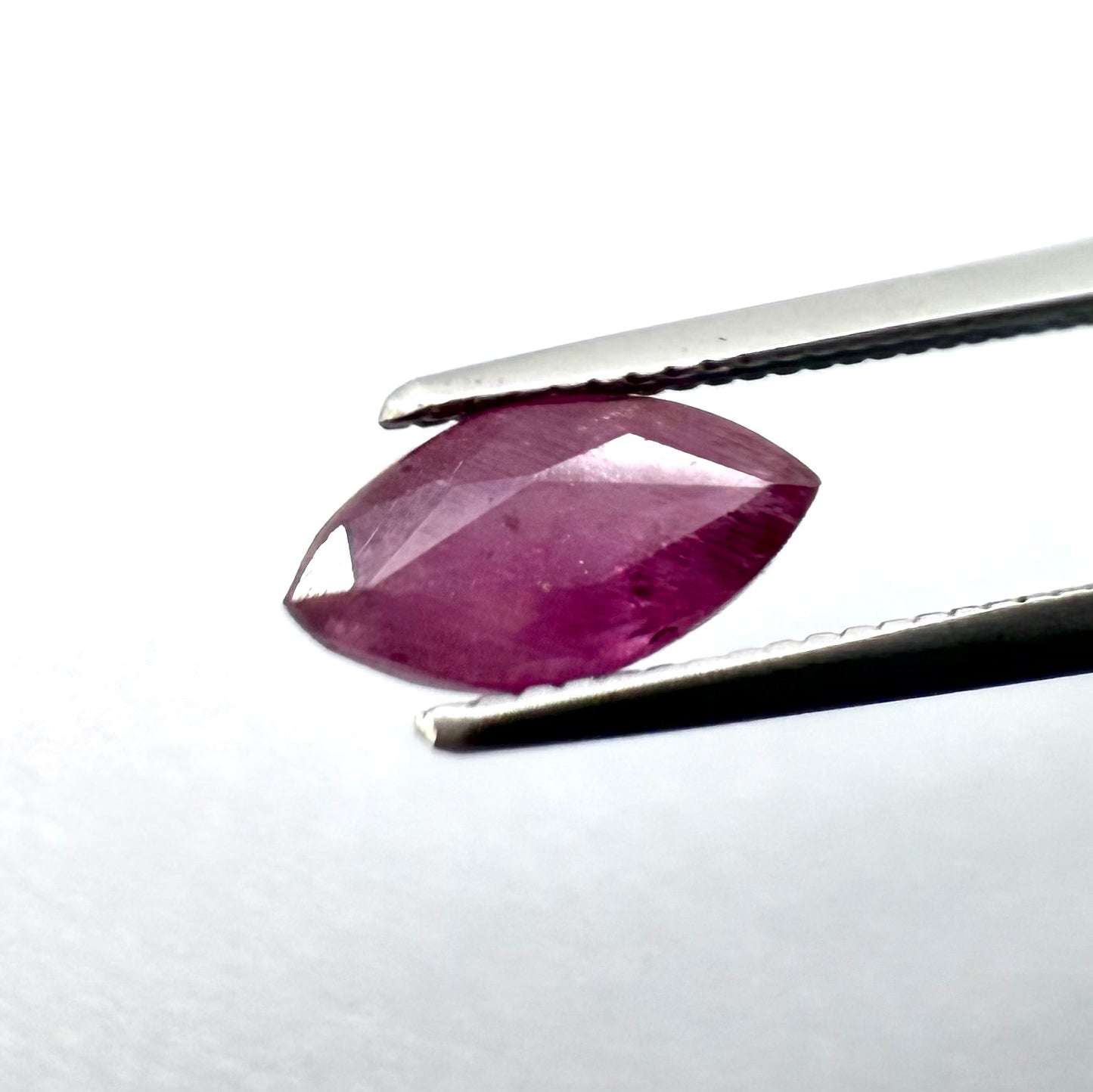 Pink-Purple Sapphire Marquise 0.9 Ct