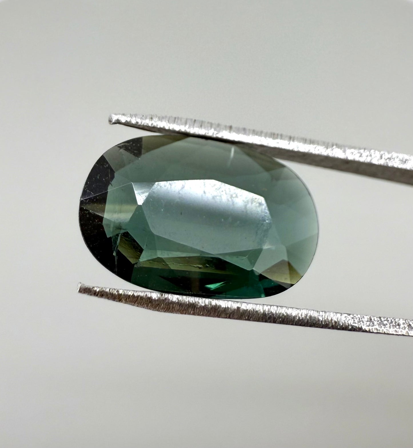Green Tourmaline Oval 2.04 Ct