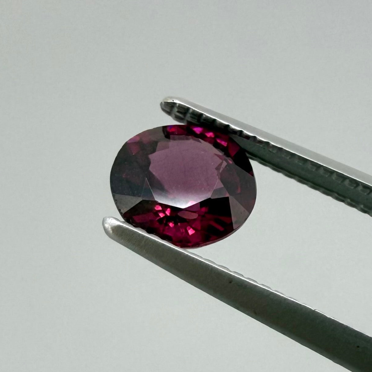 Pink-Red Rhodolite Round 1.1 Ct