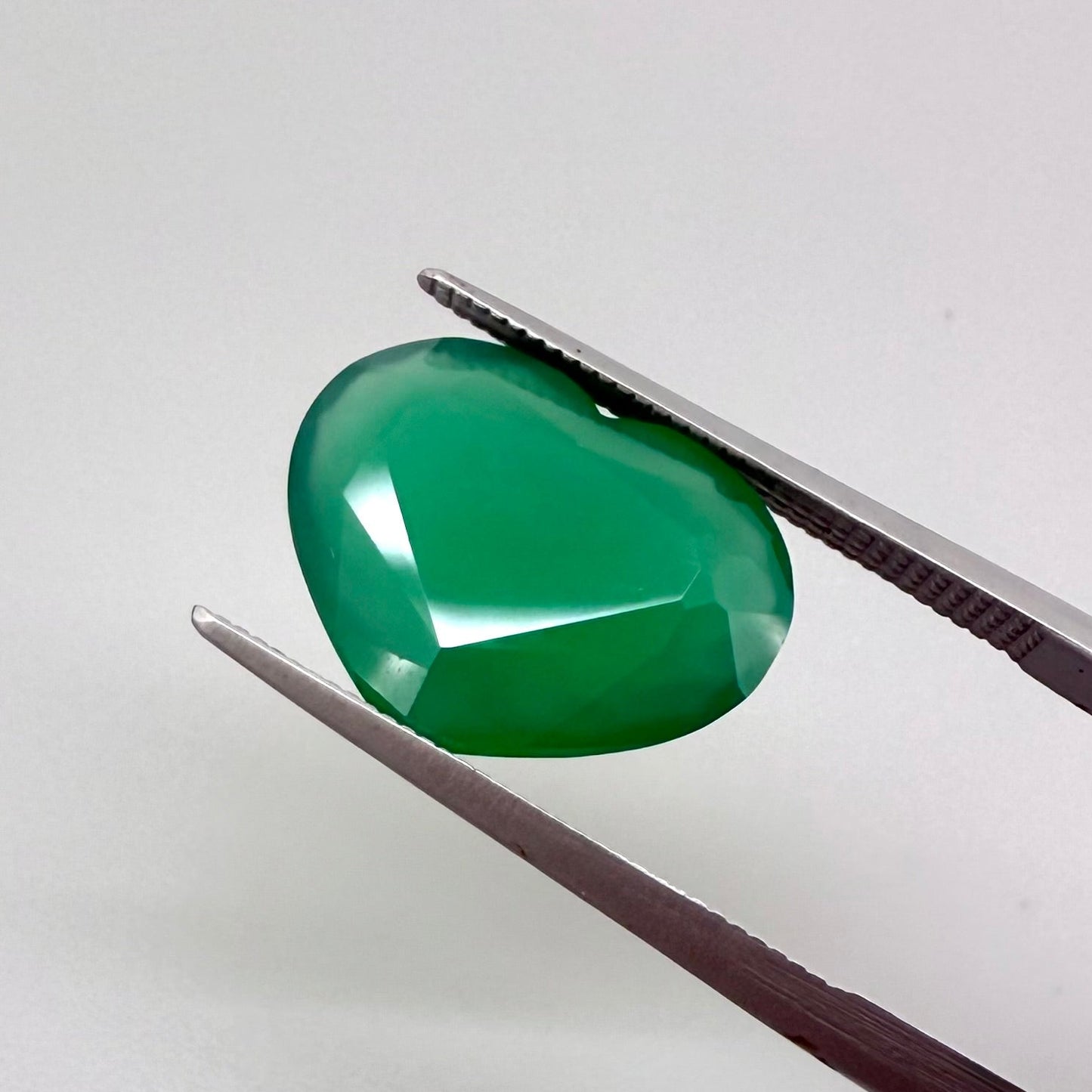 Vibrant Green Chalcedony Heart 5.73 Ct