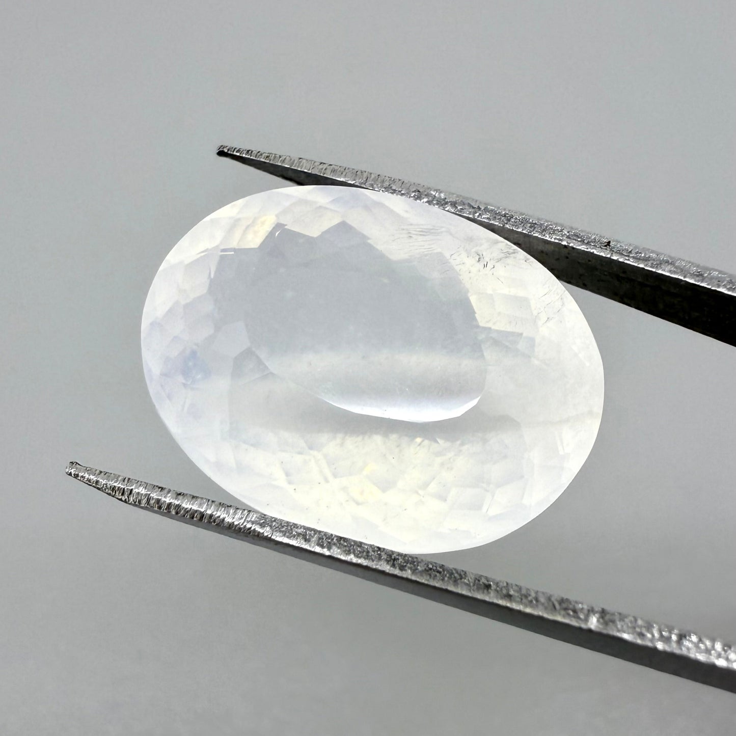 Milky White Quartz Oval 14.7 Ct
