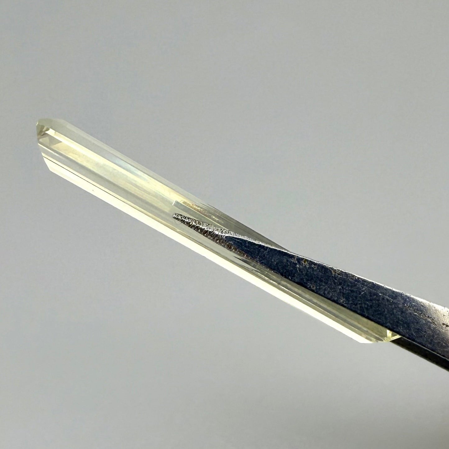 Lemon Quartz Baguette 5.3 Cts