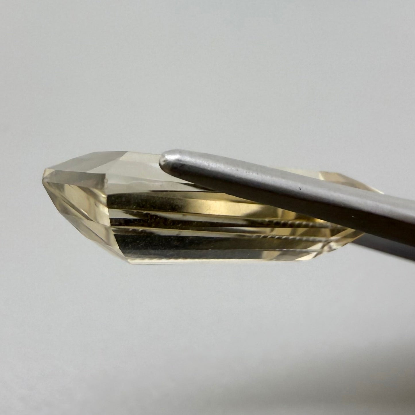 Champagne Citrine Baguette 9.87 Ct