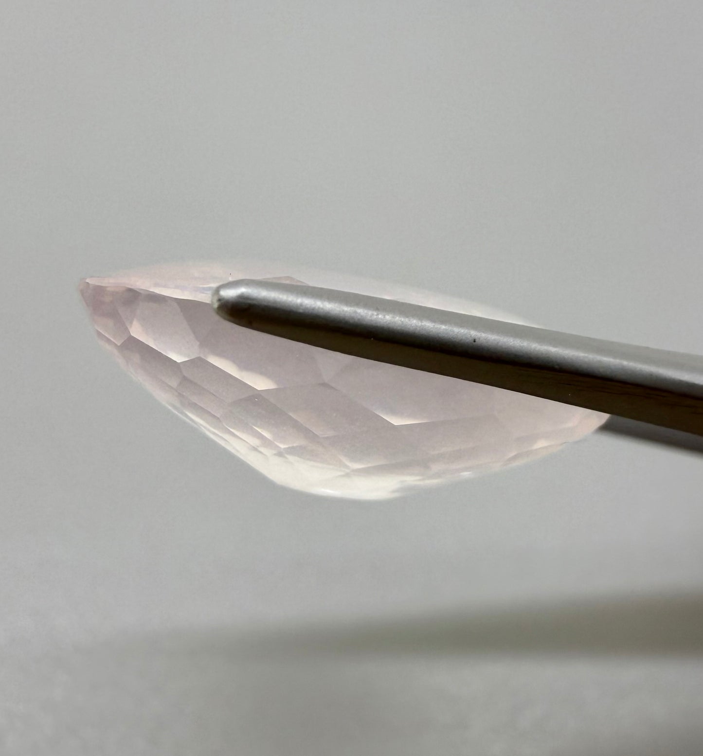 Big Rose Quartz Oval 21.28 Ct
