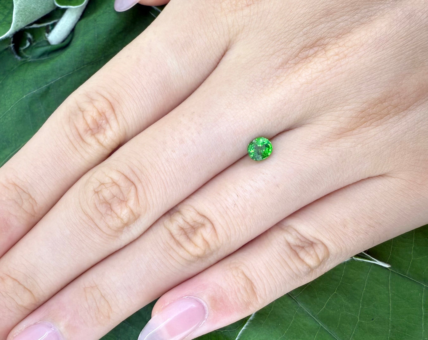 Tsavorite Oval 0.58 Ct