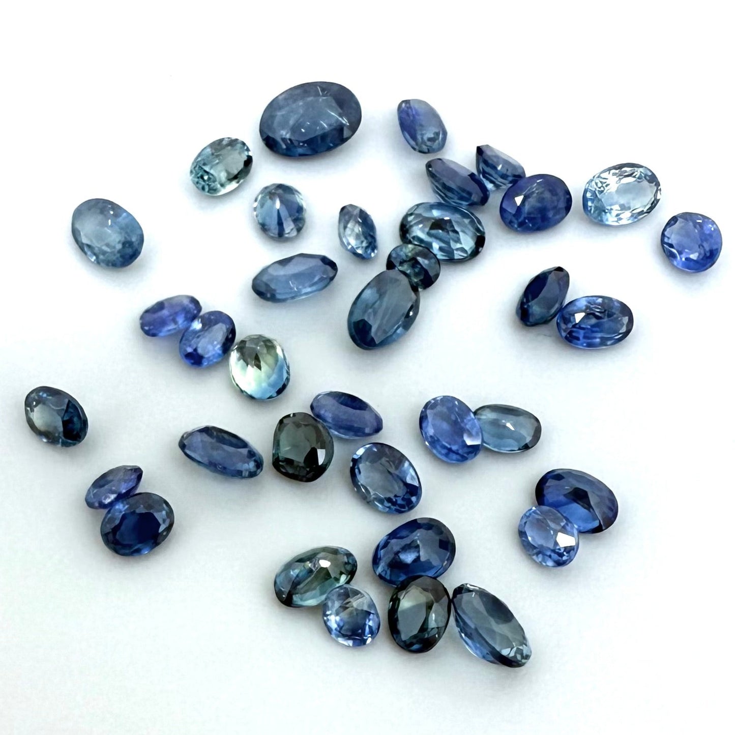 Blue Hues Sapphire Lot Oval 4.64 Ct