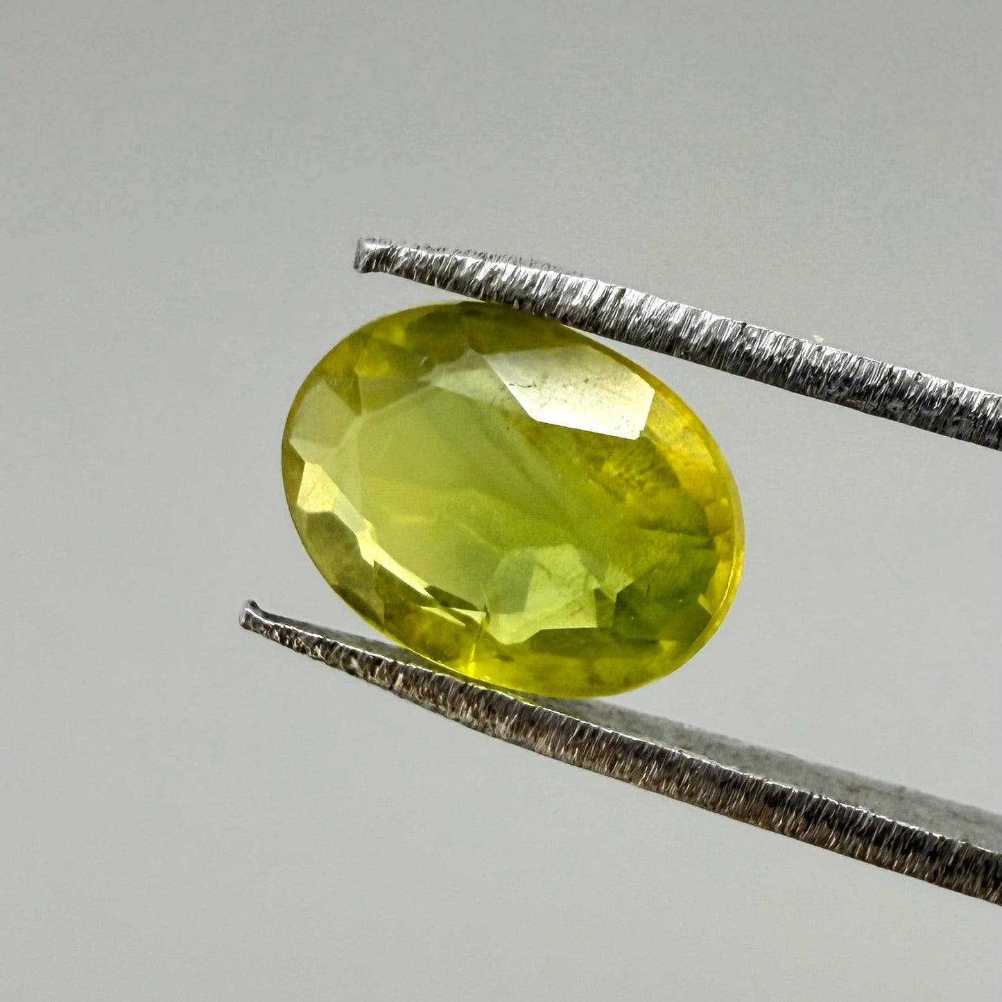 Bi-Color (Yellow Greenish) Sapphire Oval 1.32 Ct