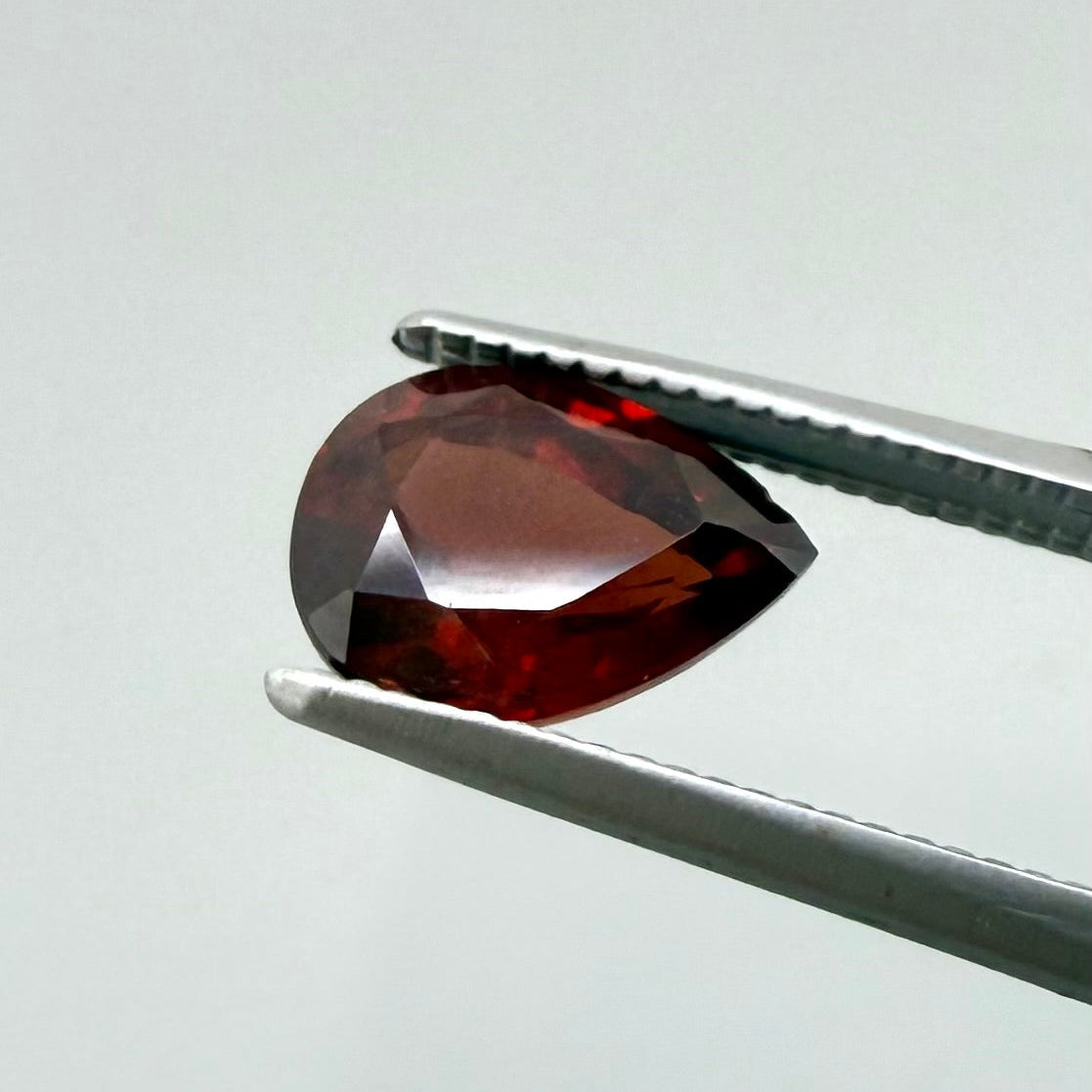Red Rhodolite Pear 1.4 Ct
