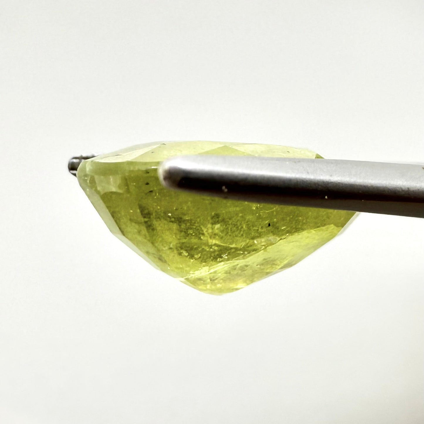 Green-Yellow Sphene Oval 8.93 Ct