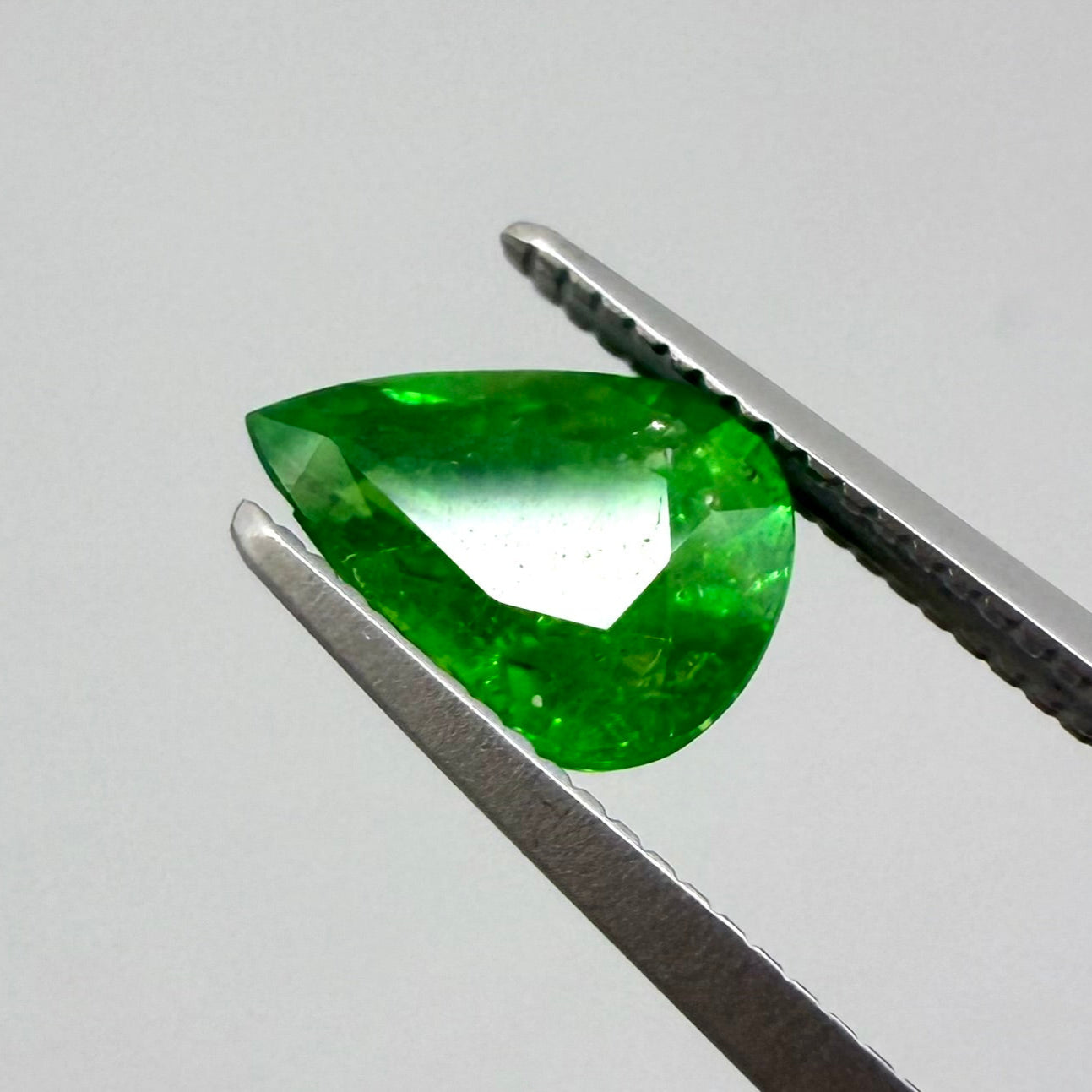 Tsavorite Pear 1.15 Ct