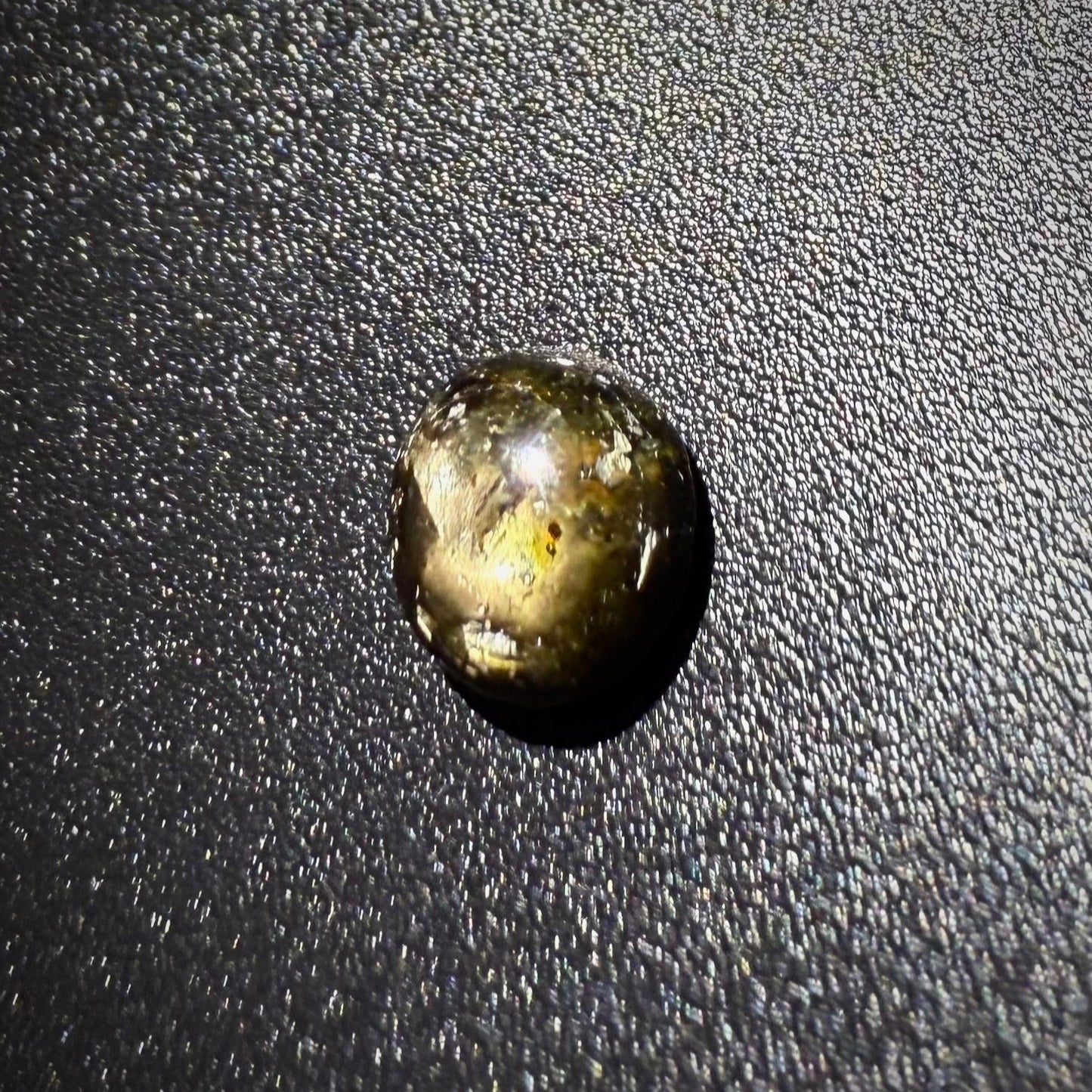 Golden-Brown Star Sapphire Cabochon 1.91 Ct