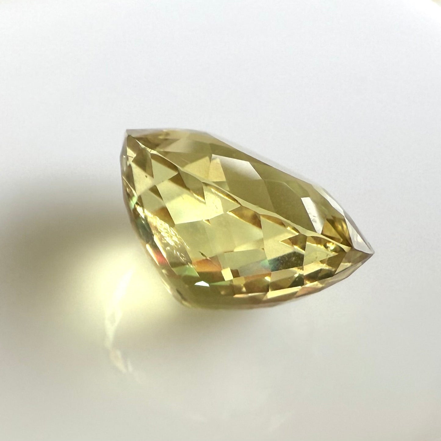 Big Lemon Quartz Oval 31.06 Ct