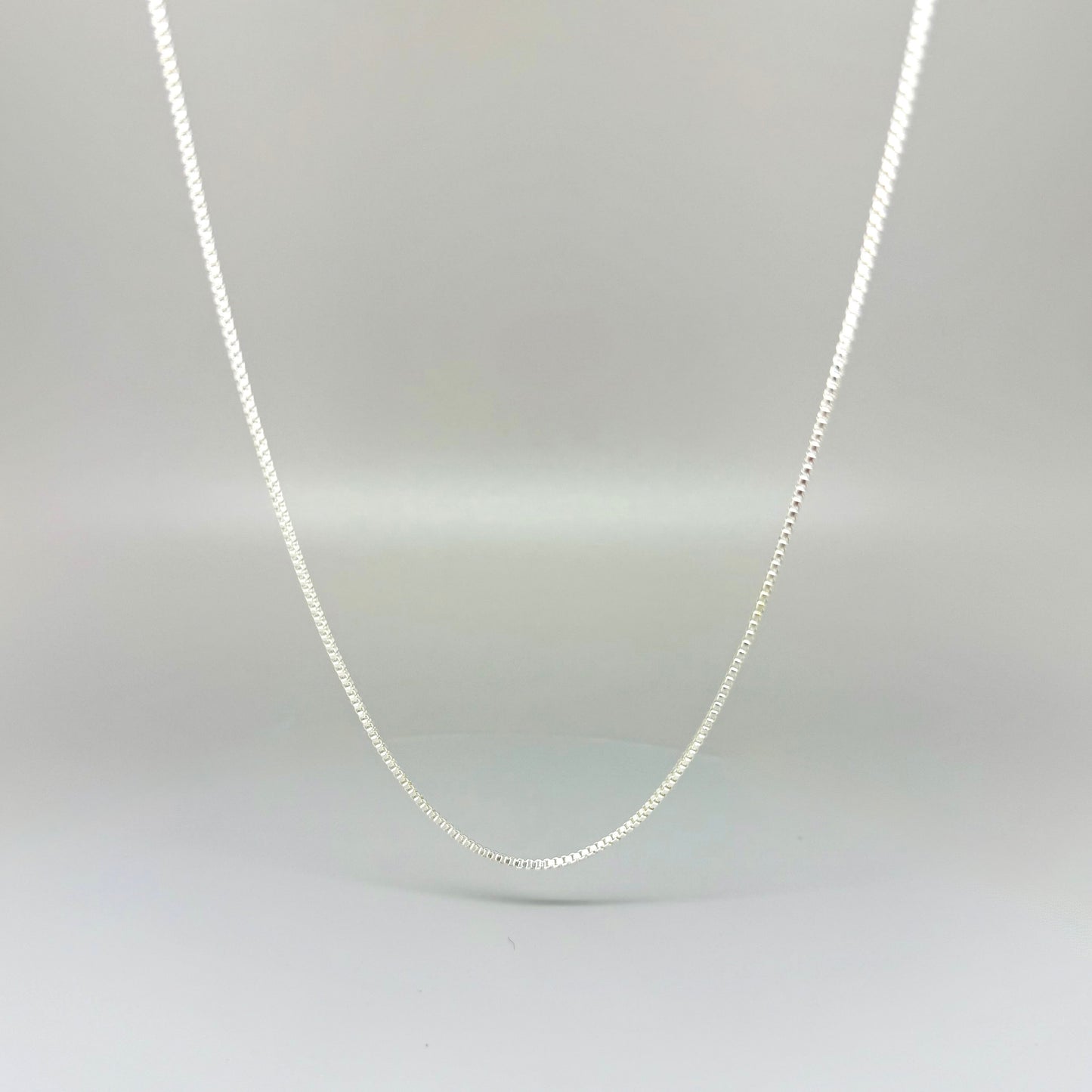 54 cm stainless steel chain with polished finish, elegant and durable, ideal for pairing with gemstone pendants