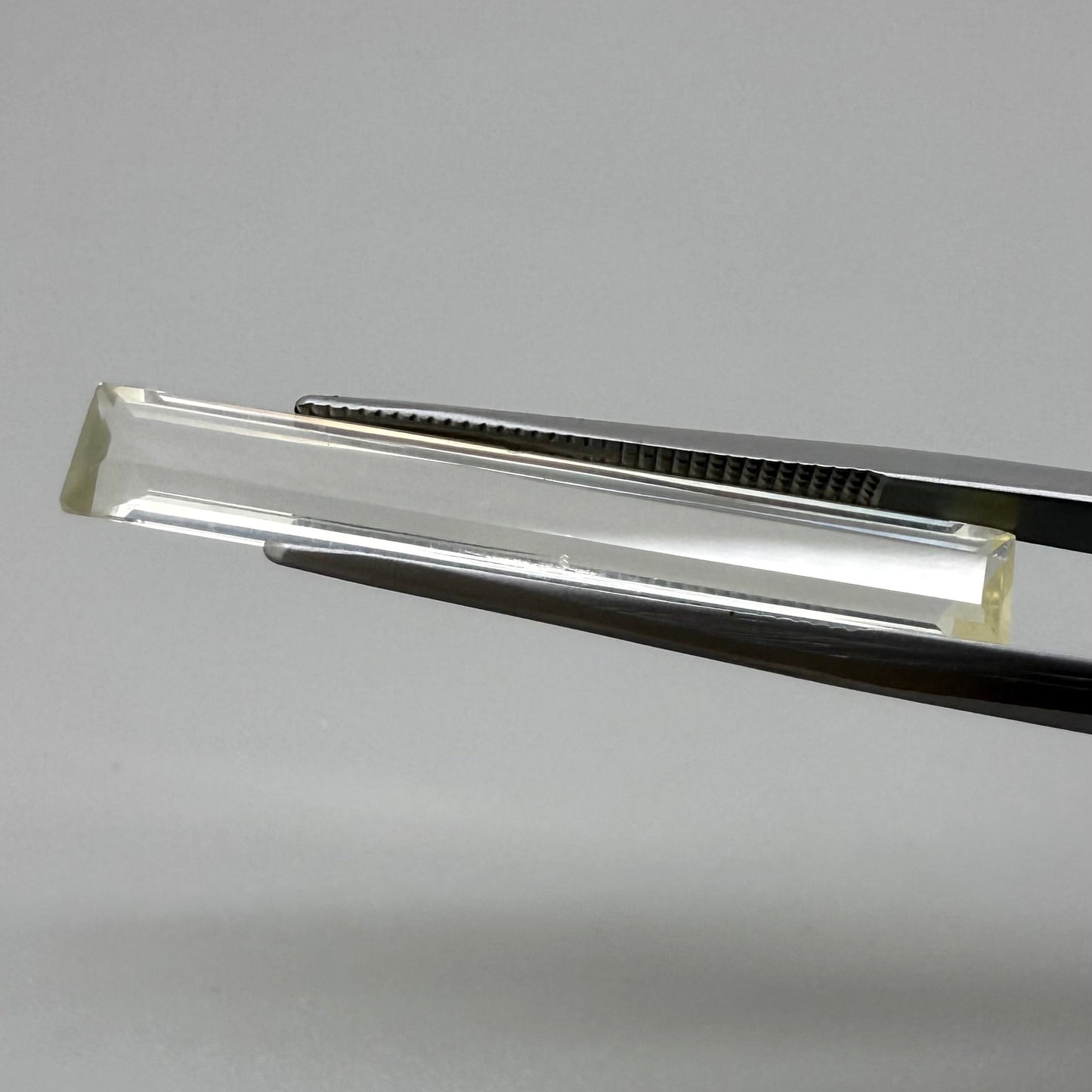 Lemon Quartz Baguette 5.3 Cts