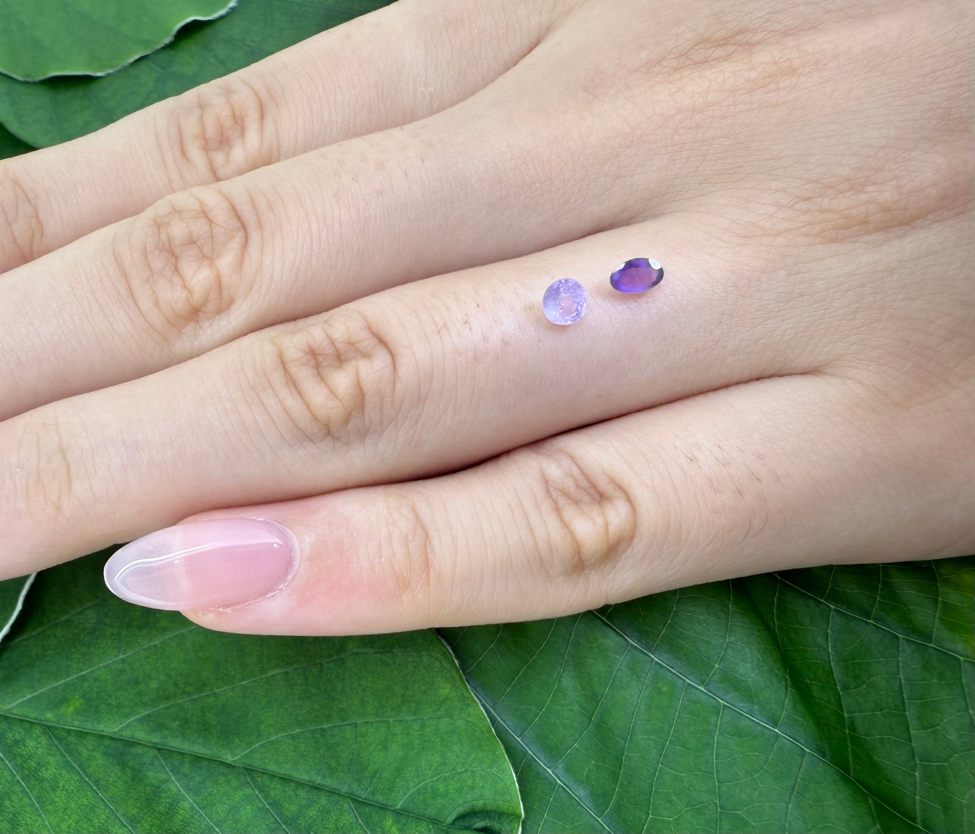 Natural Dark and Pale Purple Sapphire gemstone set oval & round