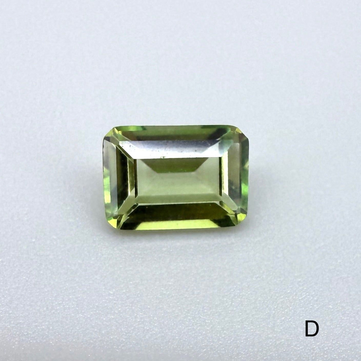 Pale Green Topaz Lot Baguette 8.3 Ct