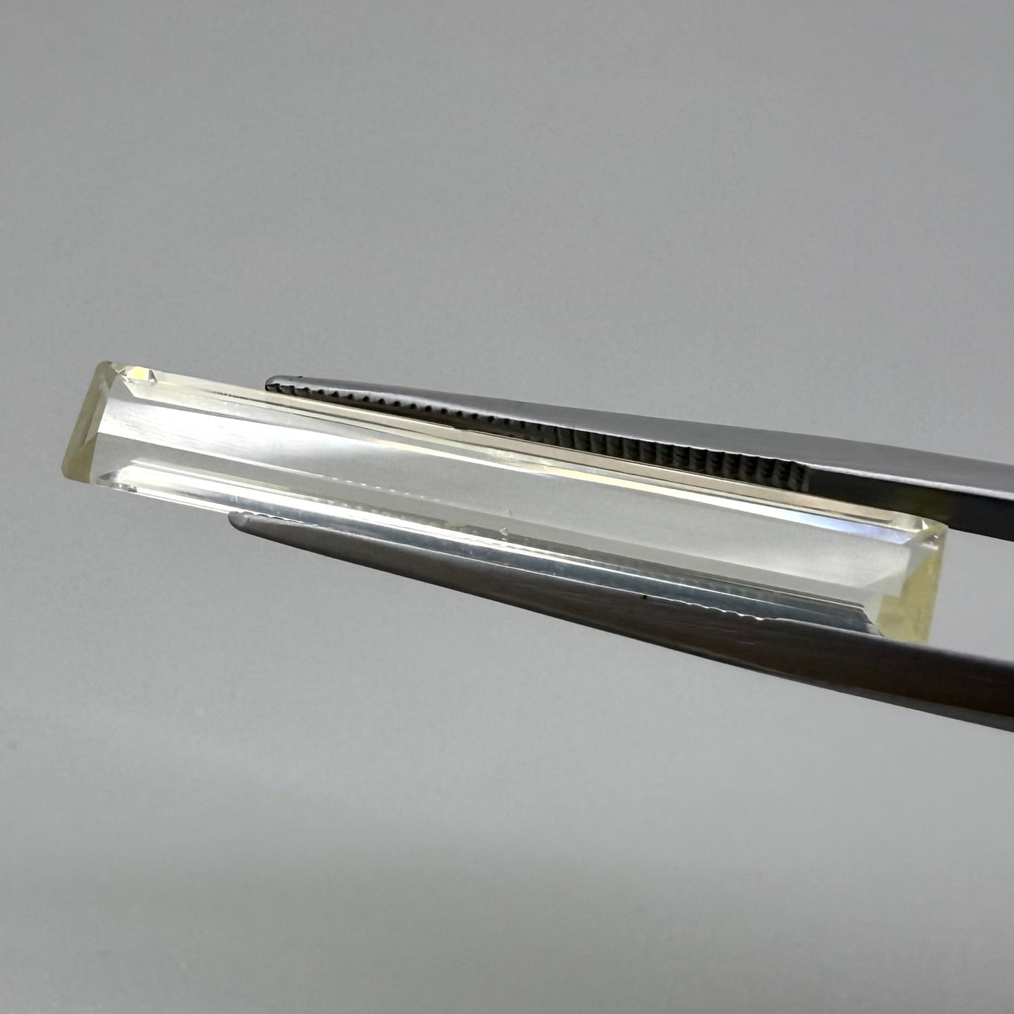 Lemon Quartz Baguette 5.3 Cts