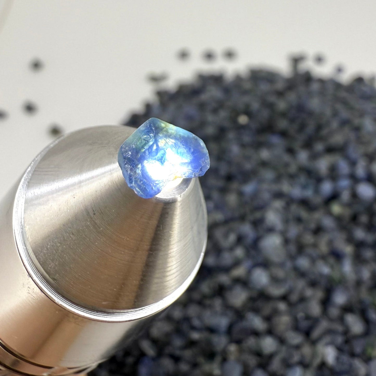 Sapphire Rough Lot R10 - starting 10$ per g