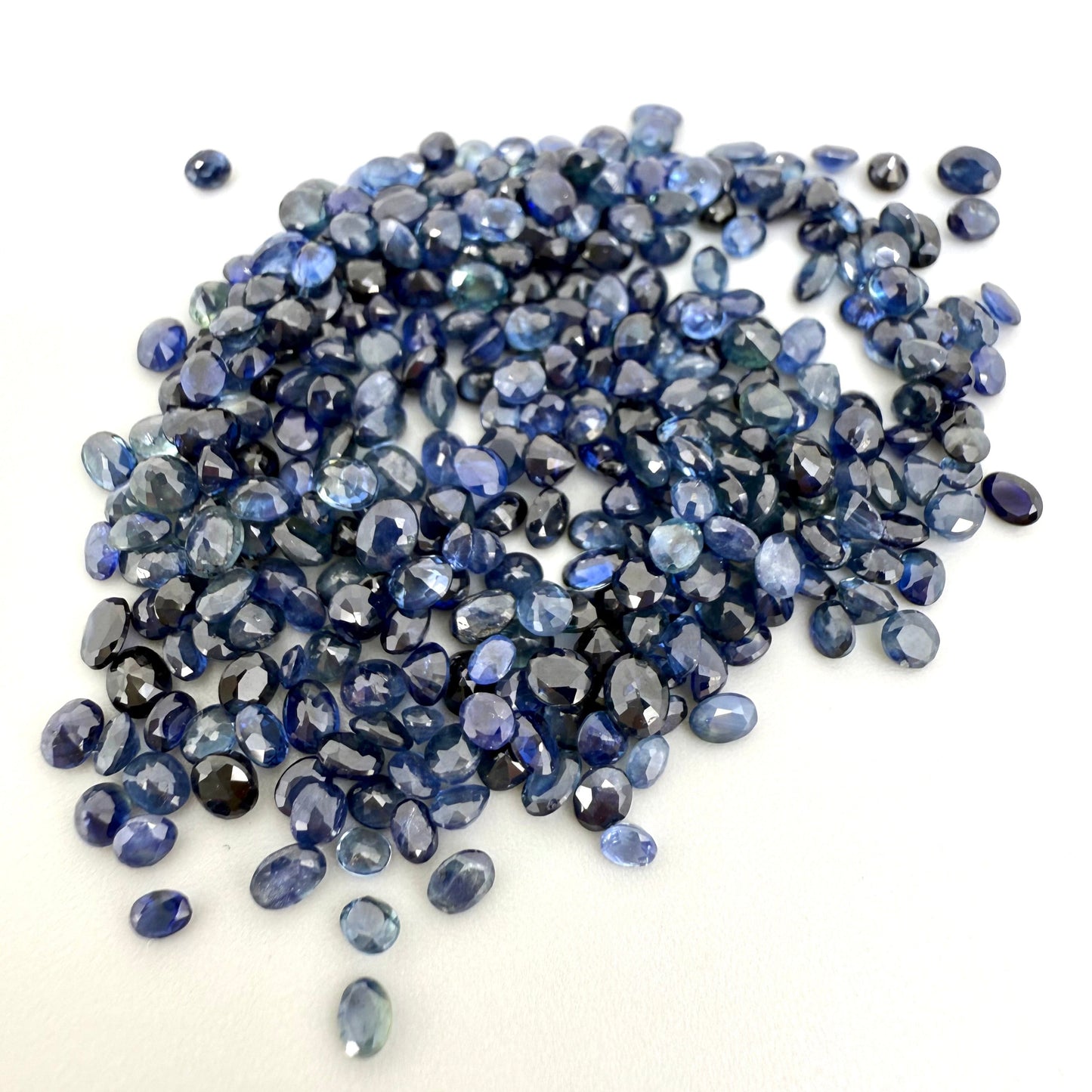 Multi-Blue Hues Sapphire Lot Oval 34.6 Ct