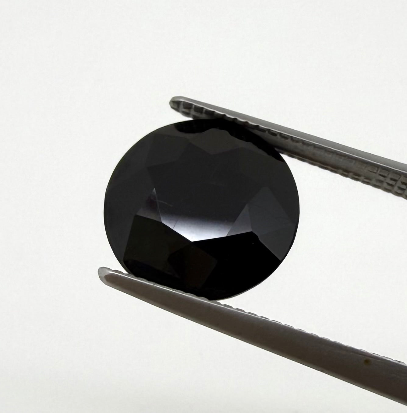 Onyx Round 5.25 Ct