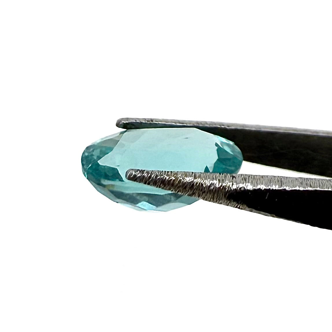 Vibrant Turquoise Apatite Oval 0.9 Ct