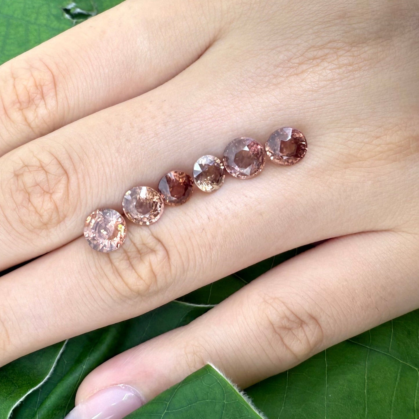 Loose Peach-Pink Zircon gemstone lot, round