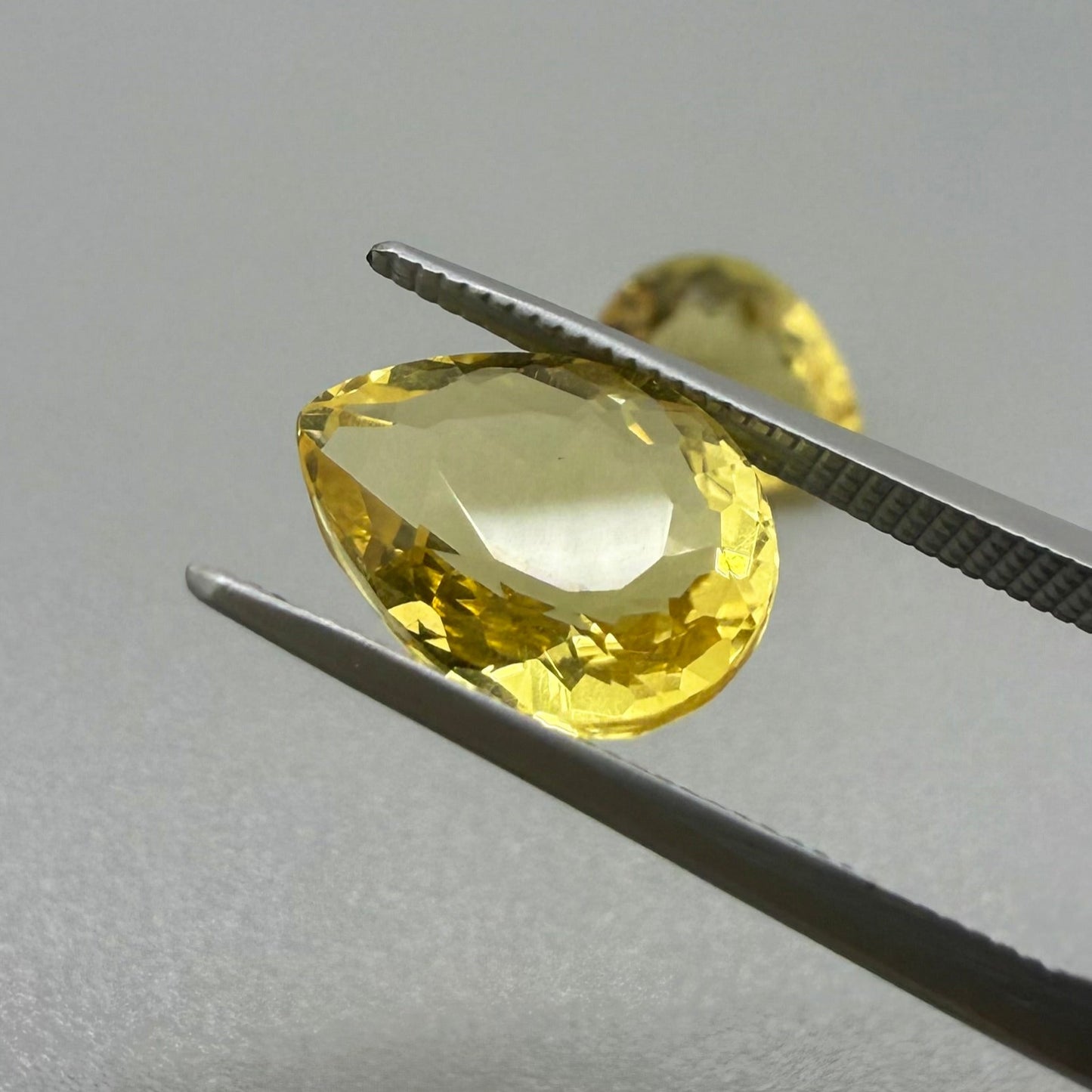 Golden Citrine Set Pear 6.85 Ct