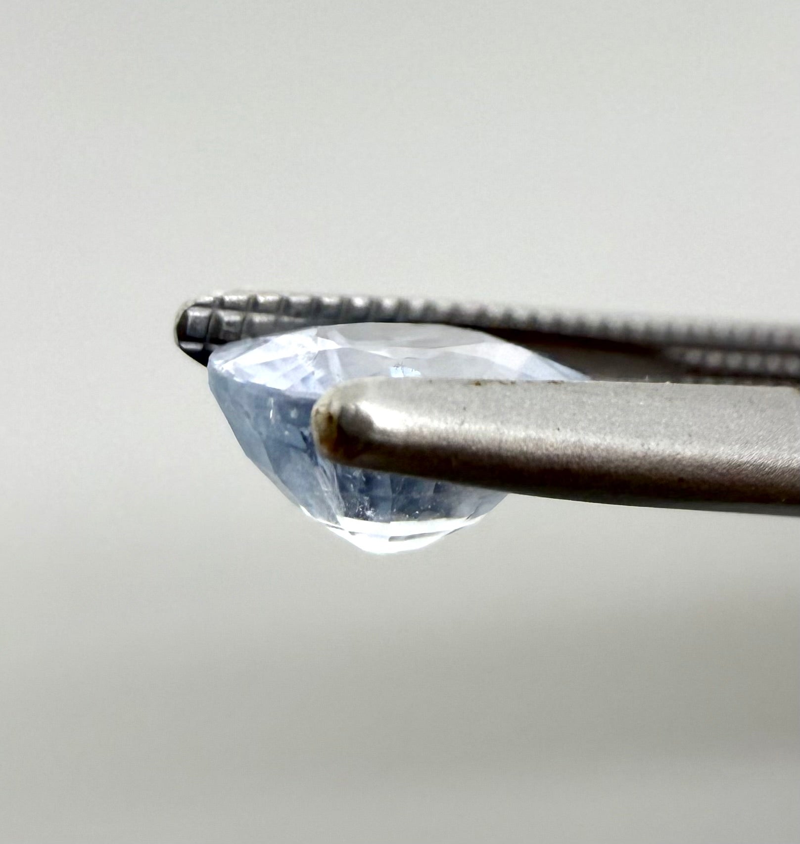 Natural blue Aquamarine gemstone, oval cut