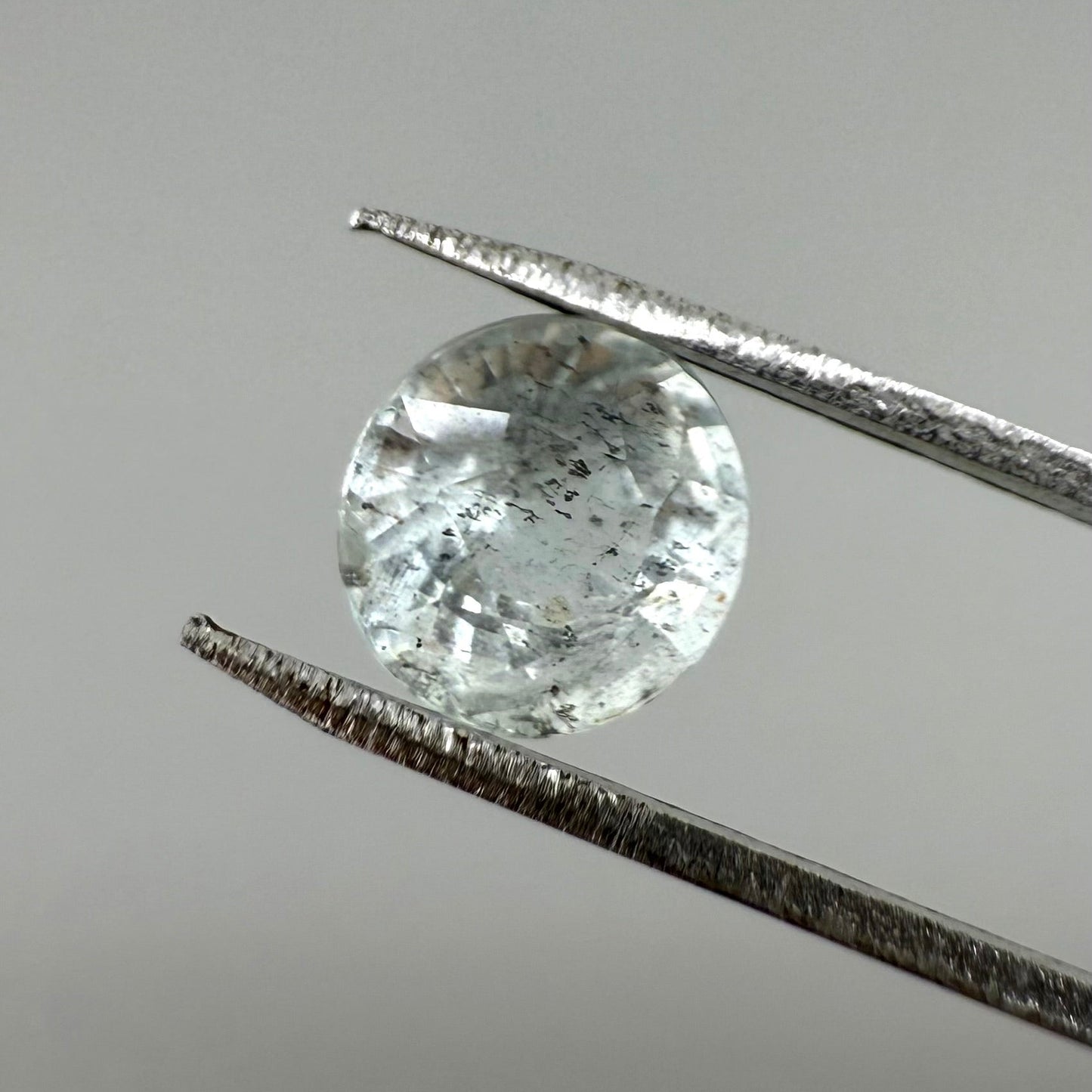 Salt-and-Pepper (pale blue) Aquamarine Round 1.31 Ct