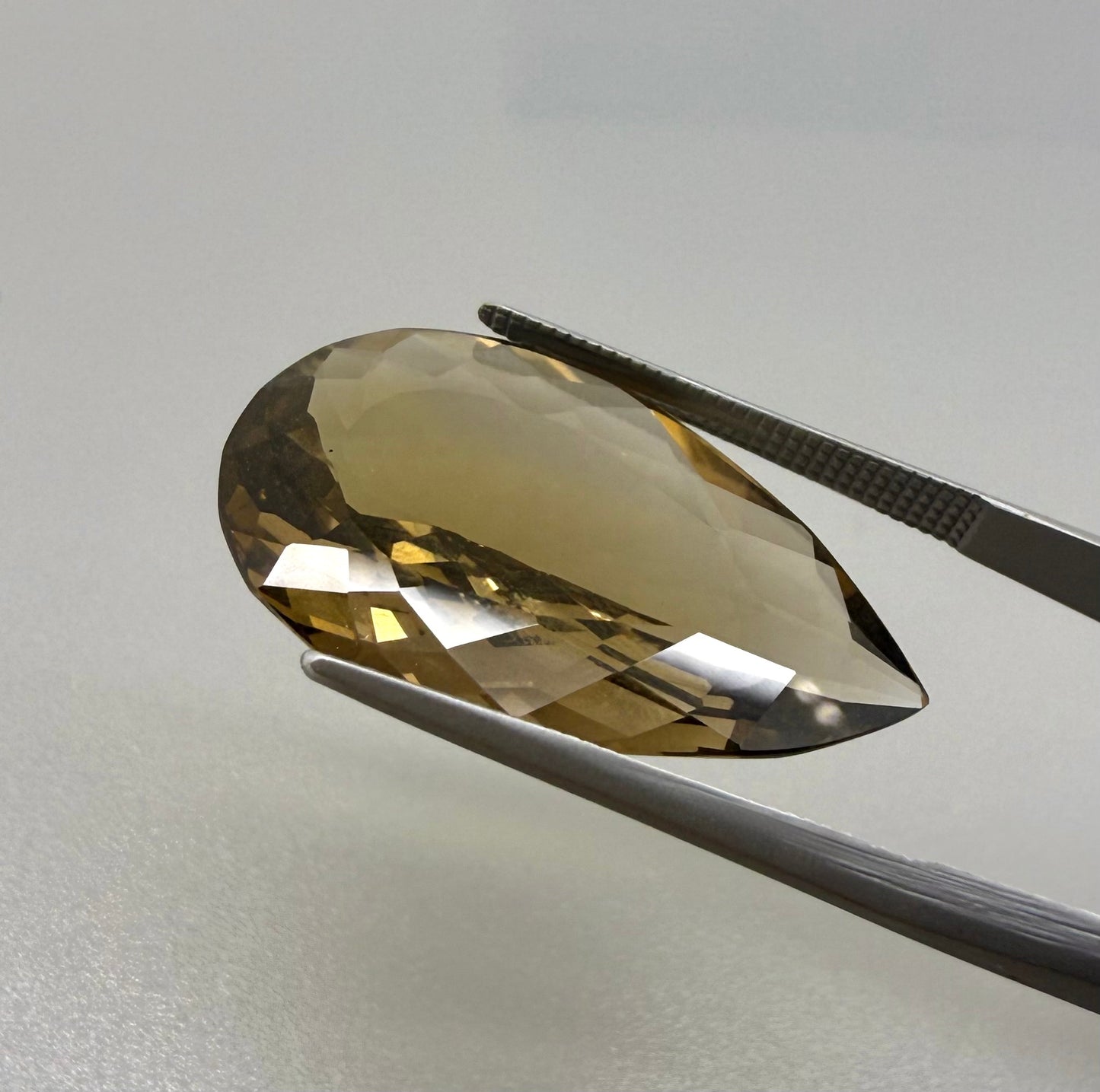 Big Golden-Brown Citrine Pear 17.41 Ct