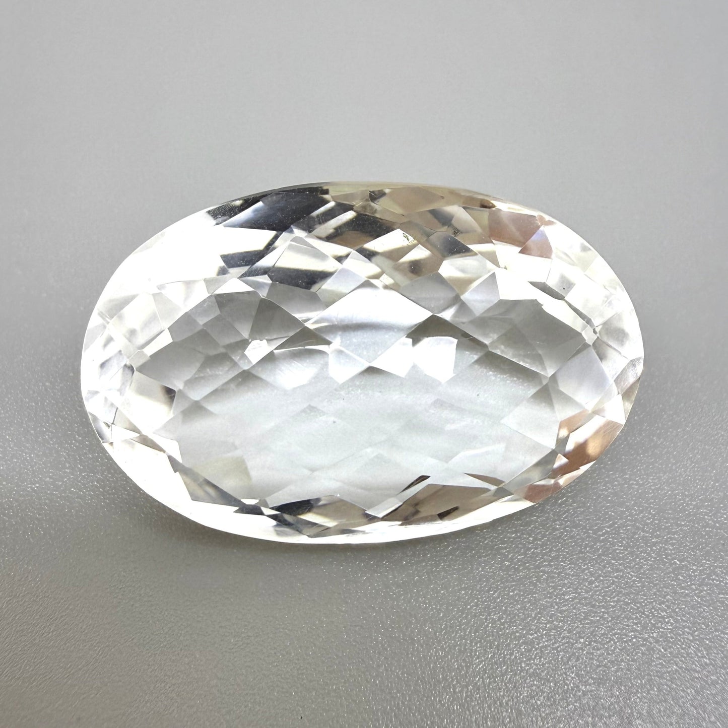 Huge Chrystal White Quartz Oval 67.9 Ct