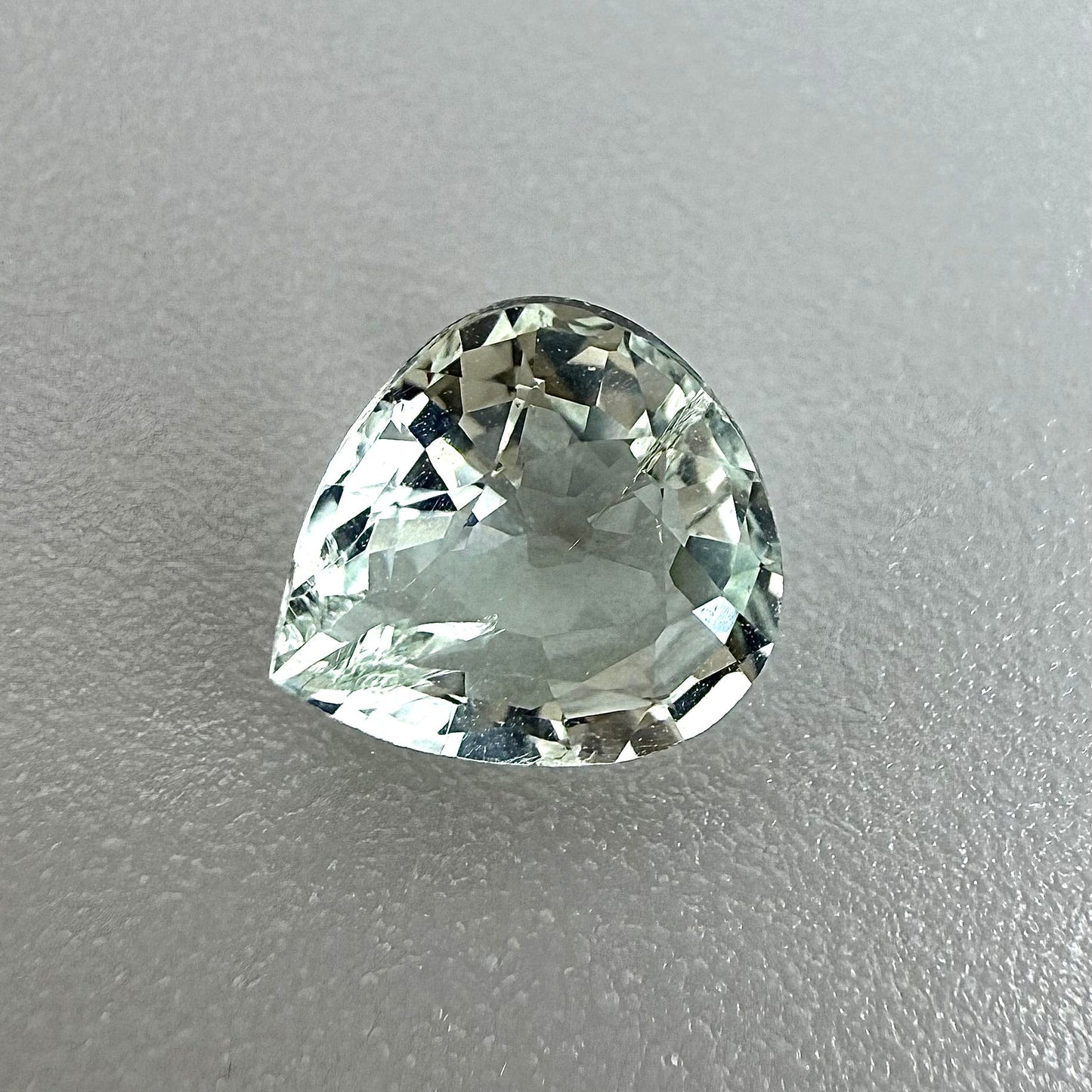Very Light Turquoise Aquamarine Pear 0.8 Cts