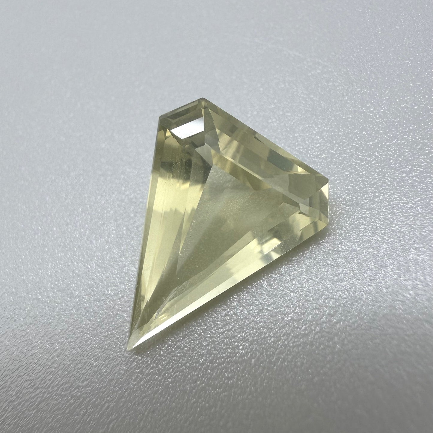 Lemon Quartz Fancy 5.05 Ct