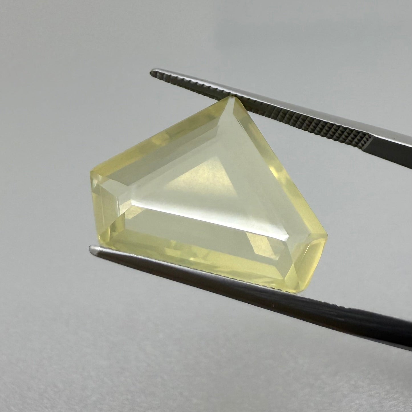 Lemon Quartz Fancy 10.35 Ct