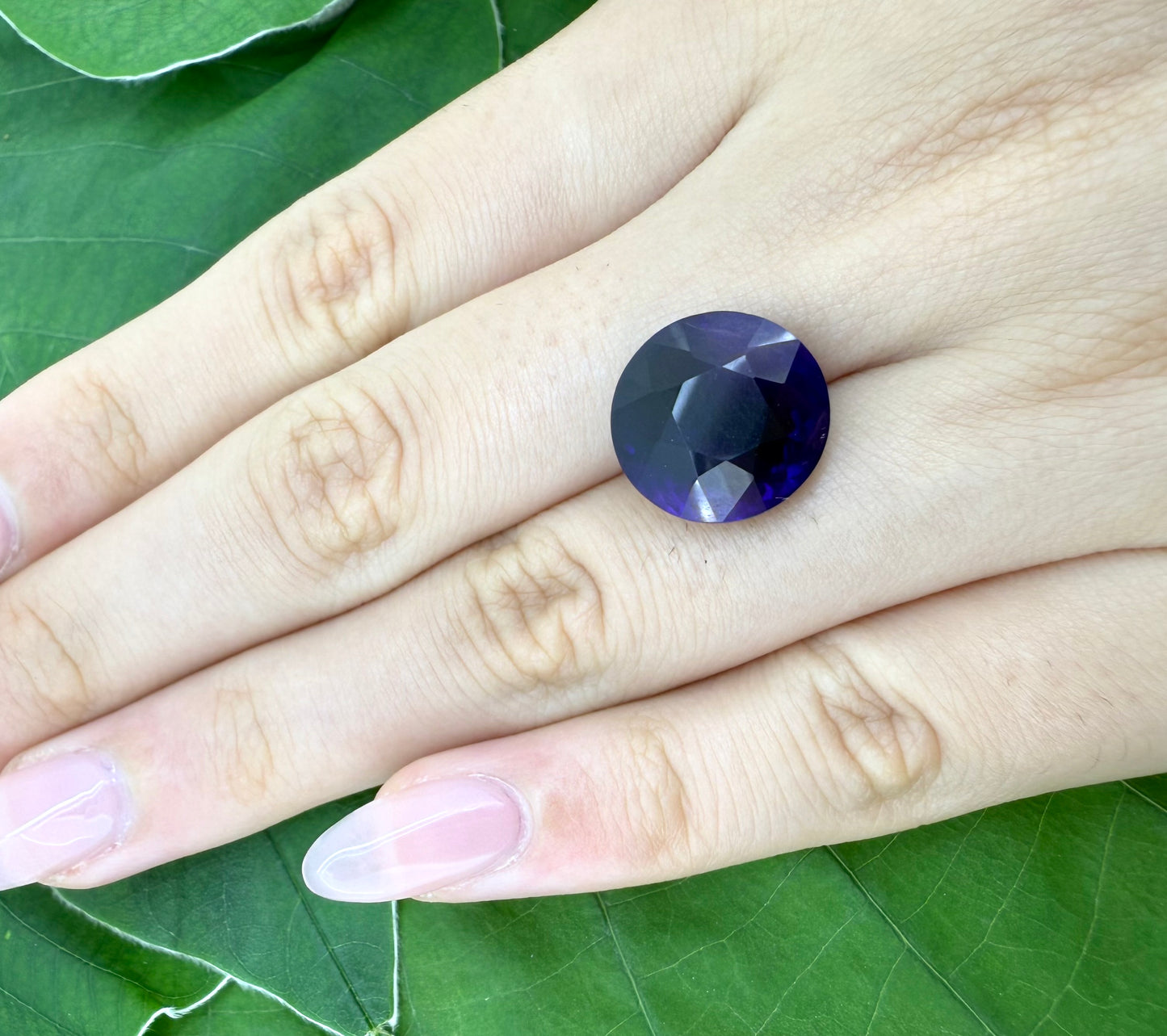 Dark Purple/Pink Hues Amethyst Round 8.49 Ct