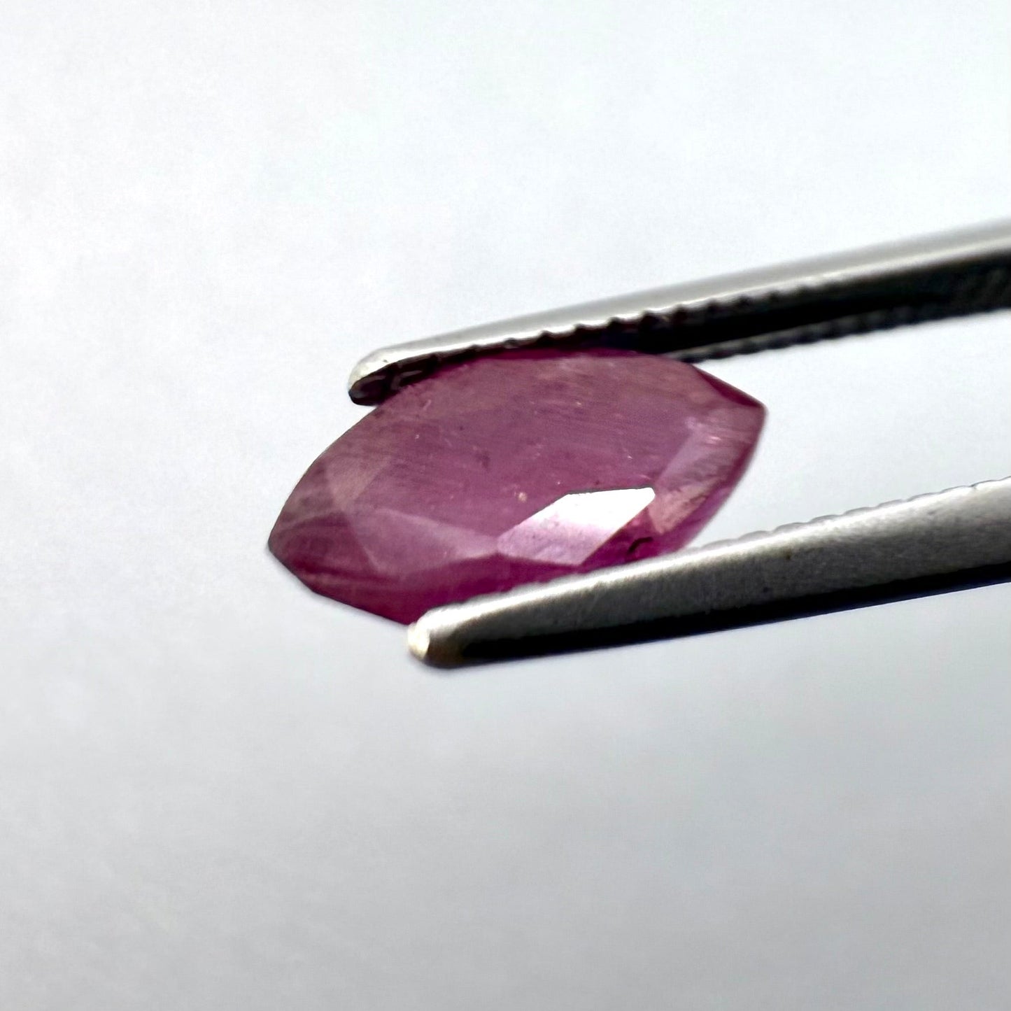 Pink-Purple Sapphire Marquise 0.9 Ct