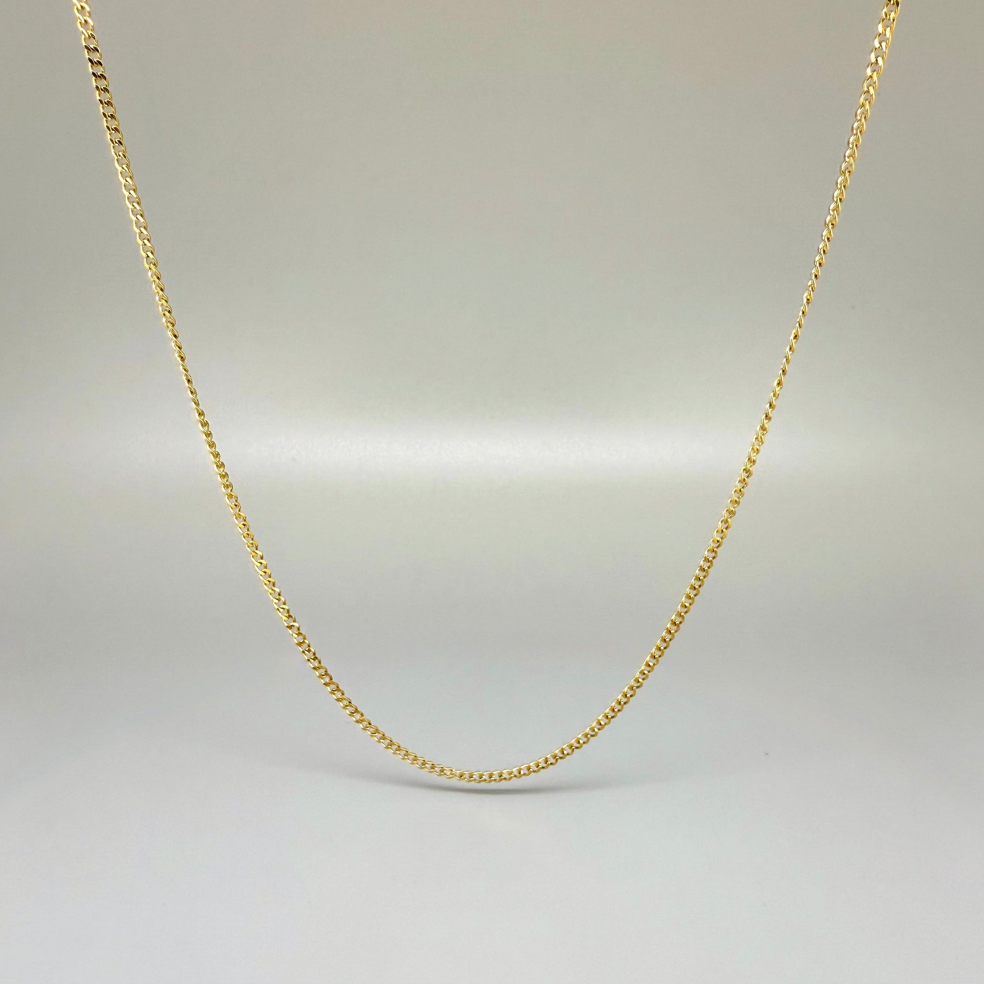 60cm gold tone stainless steel chain, polished finish, elegant and durable, perfect for pendants or layering.