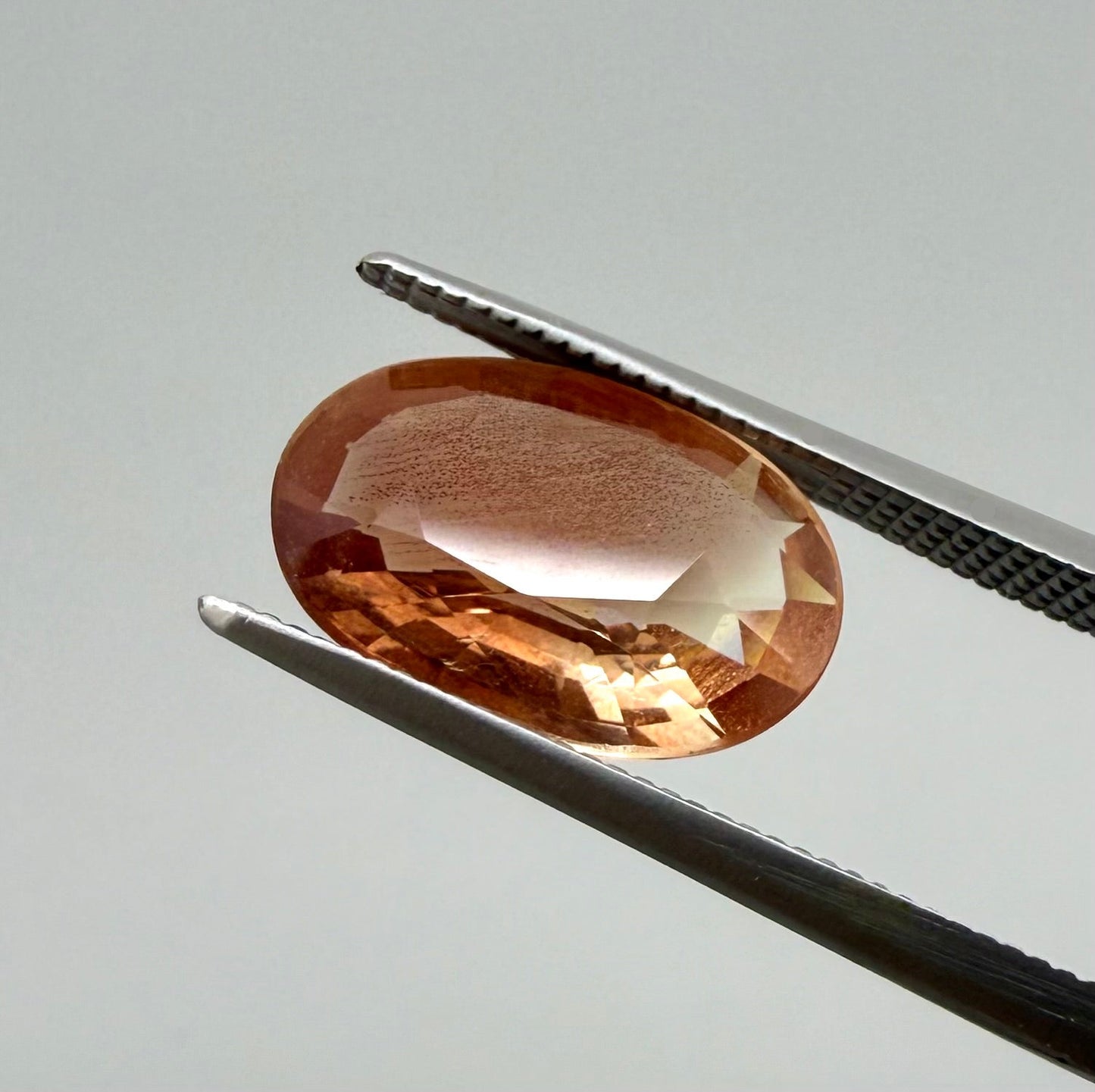 Vibrant Sand Orange Sunstone Oval 3.1 Ct